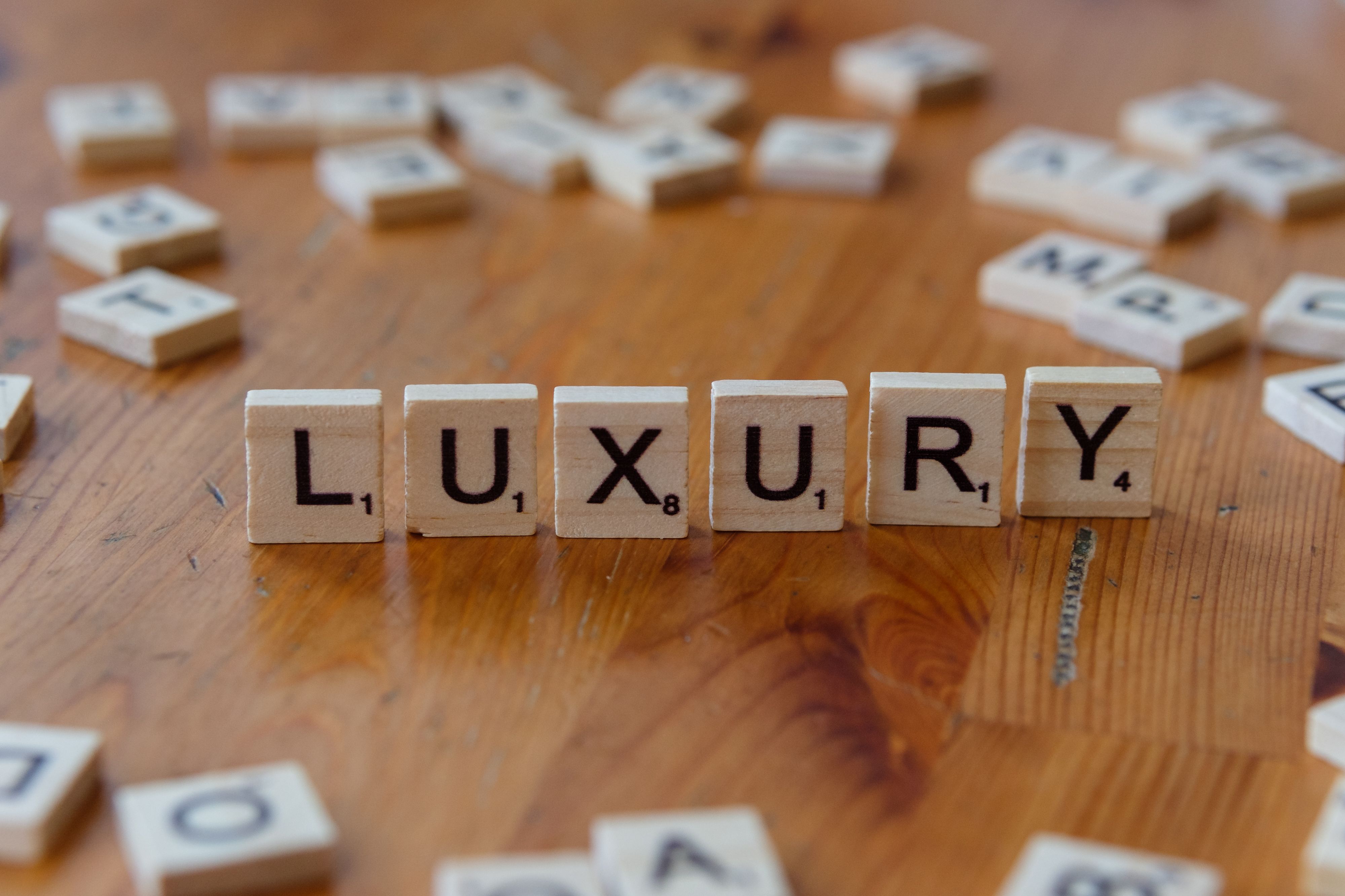 What is happening in Dubai’s high-end apartment market?